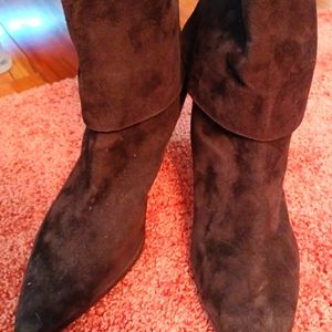 Adrienne Vittadini Brown Suede boots, NWOT.